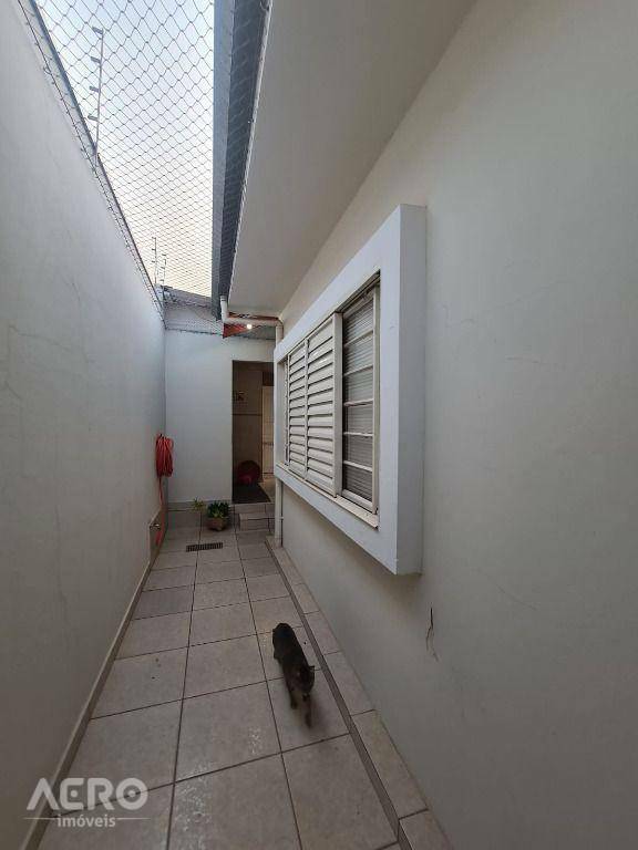 Casa à venda com 3 quartos, 248m² - Foto 16