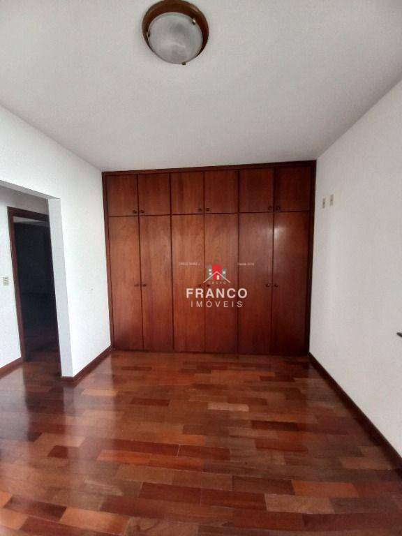 Casa de Condomínio à venda com 3 quartos, 200m² - Foto 23