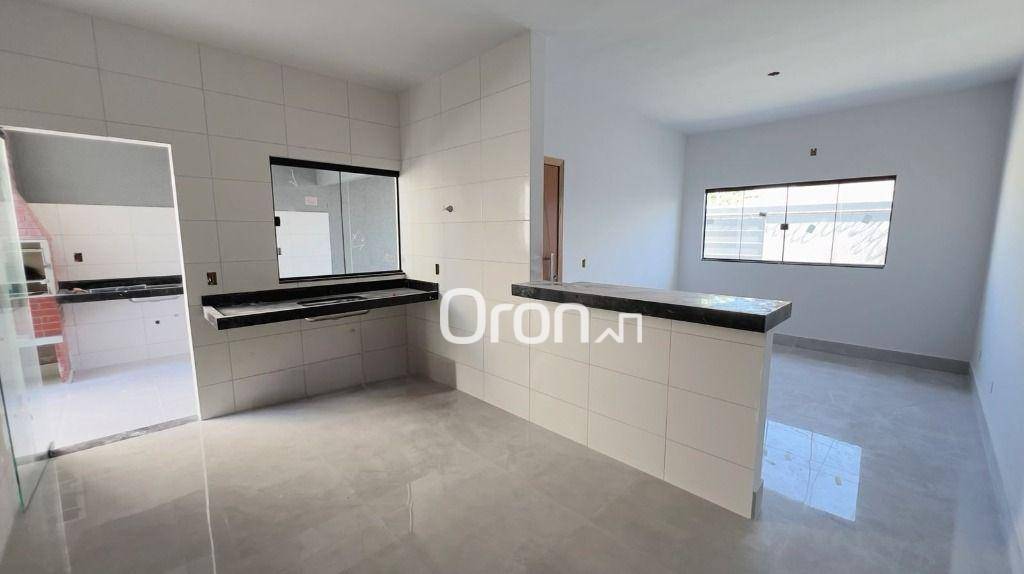 Casa à venda com 2 quartos, 83m² - Foto 4