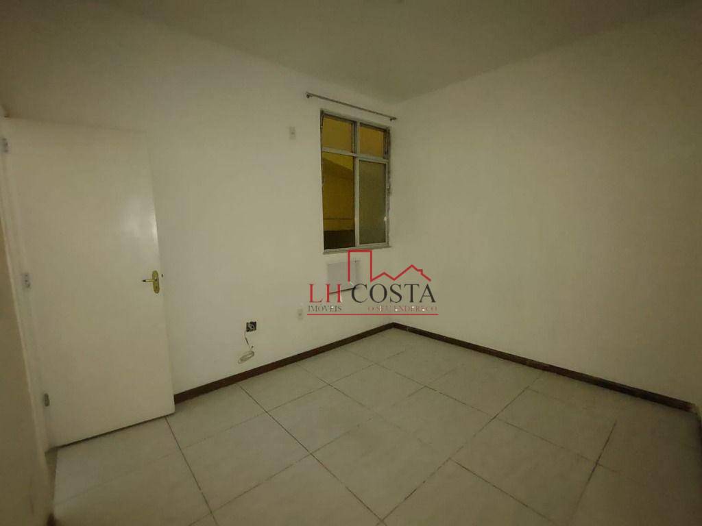 Casa à venda com 3 quartos, 220m² - Foto 12