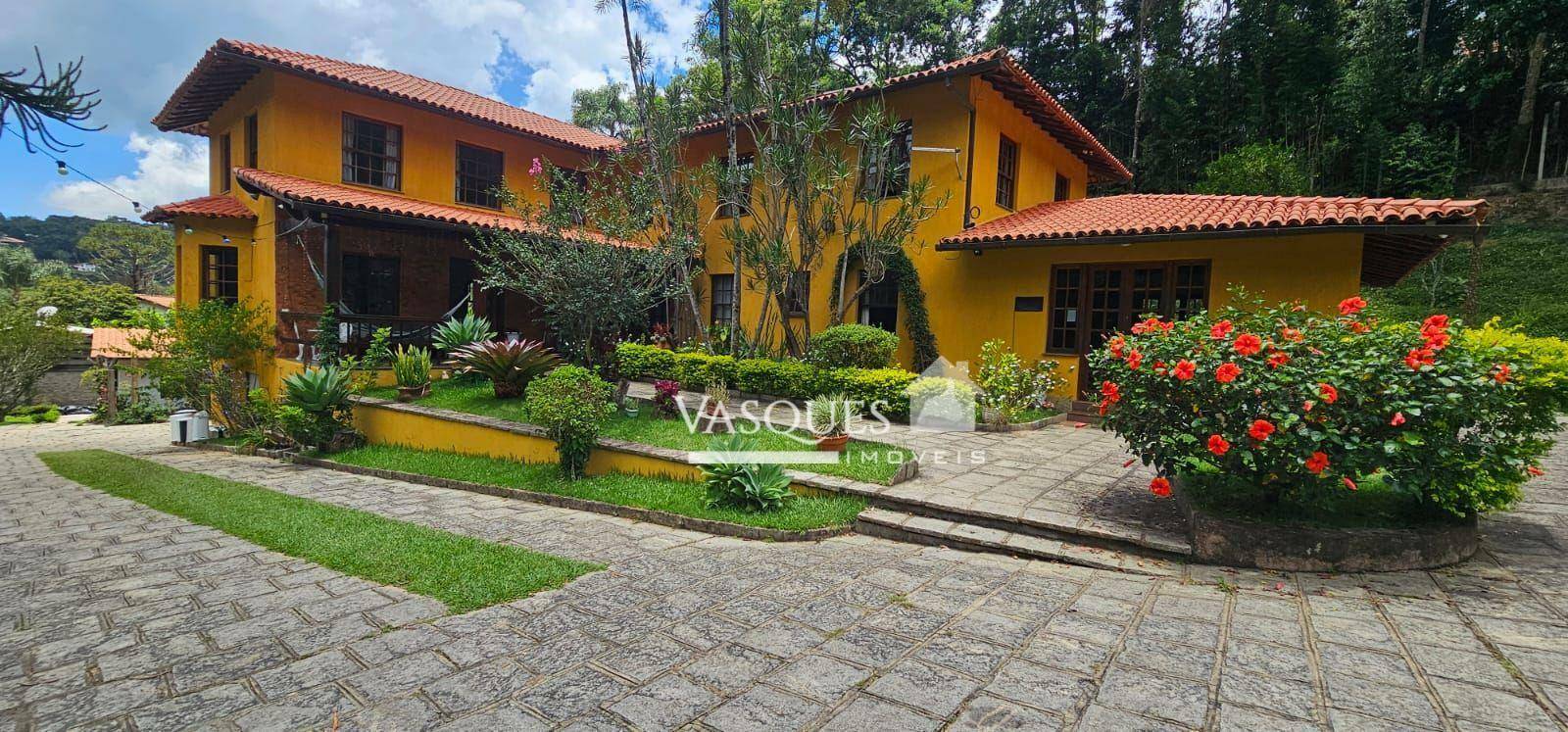 Casa à venda com 6 quartos, 380m² - Foto 2