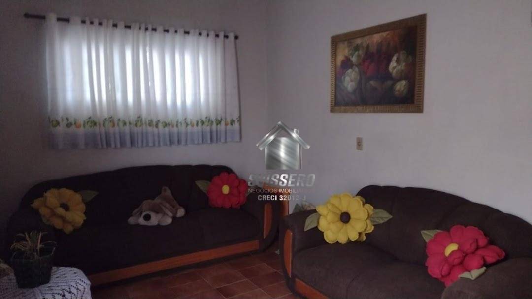 Casa à venda com 2 quartos, 117m² - Foto 1