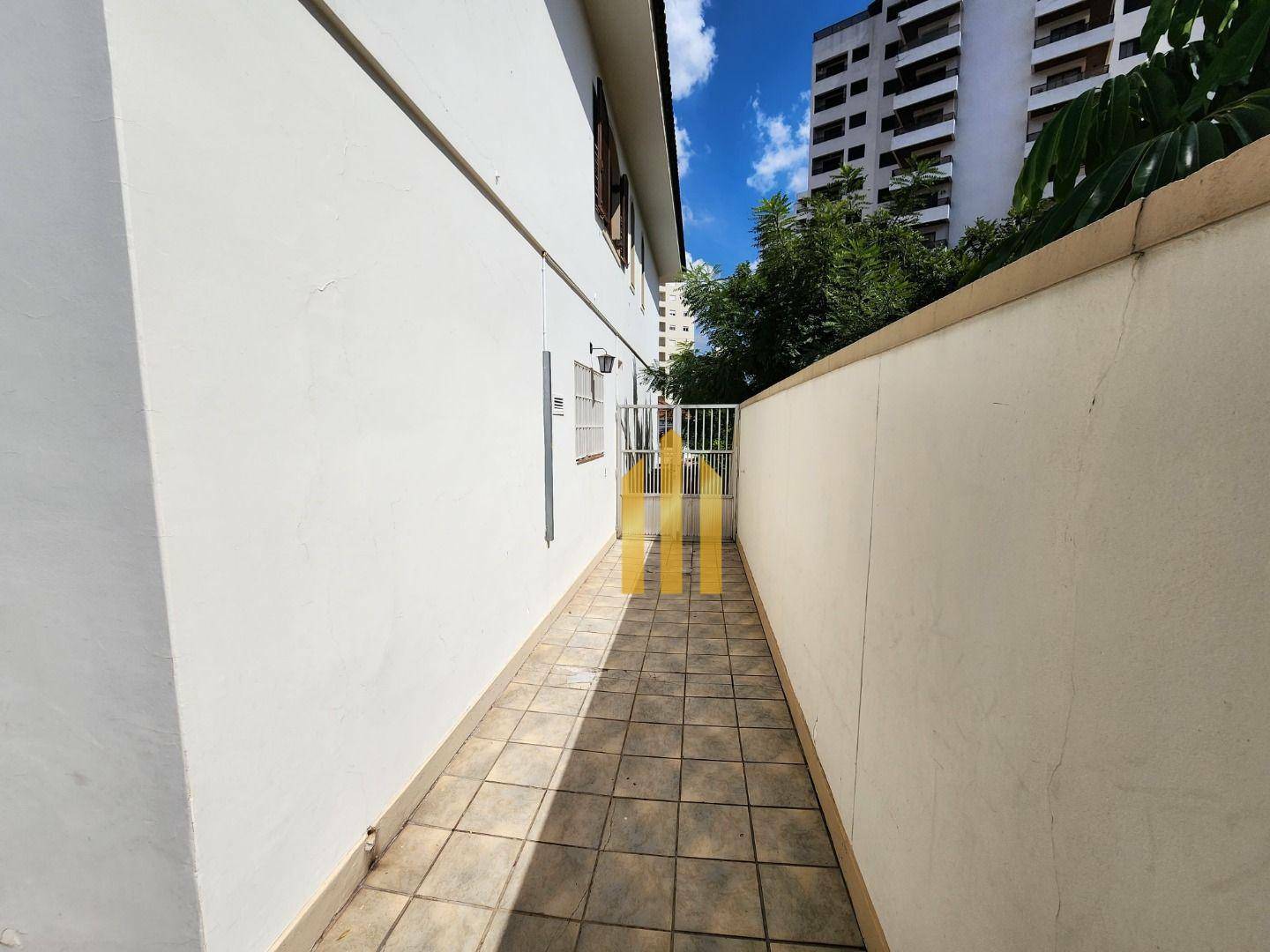 Sobrado à venda e aluguel com 4 quartos, 172m² - Foto 37