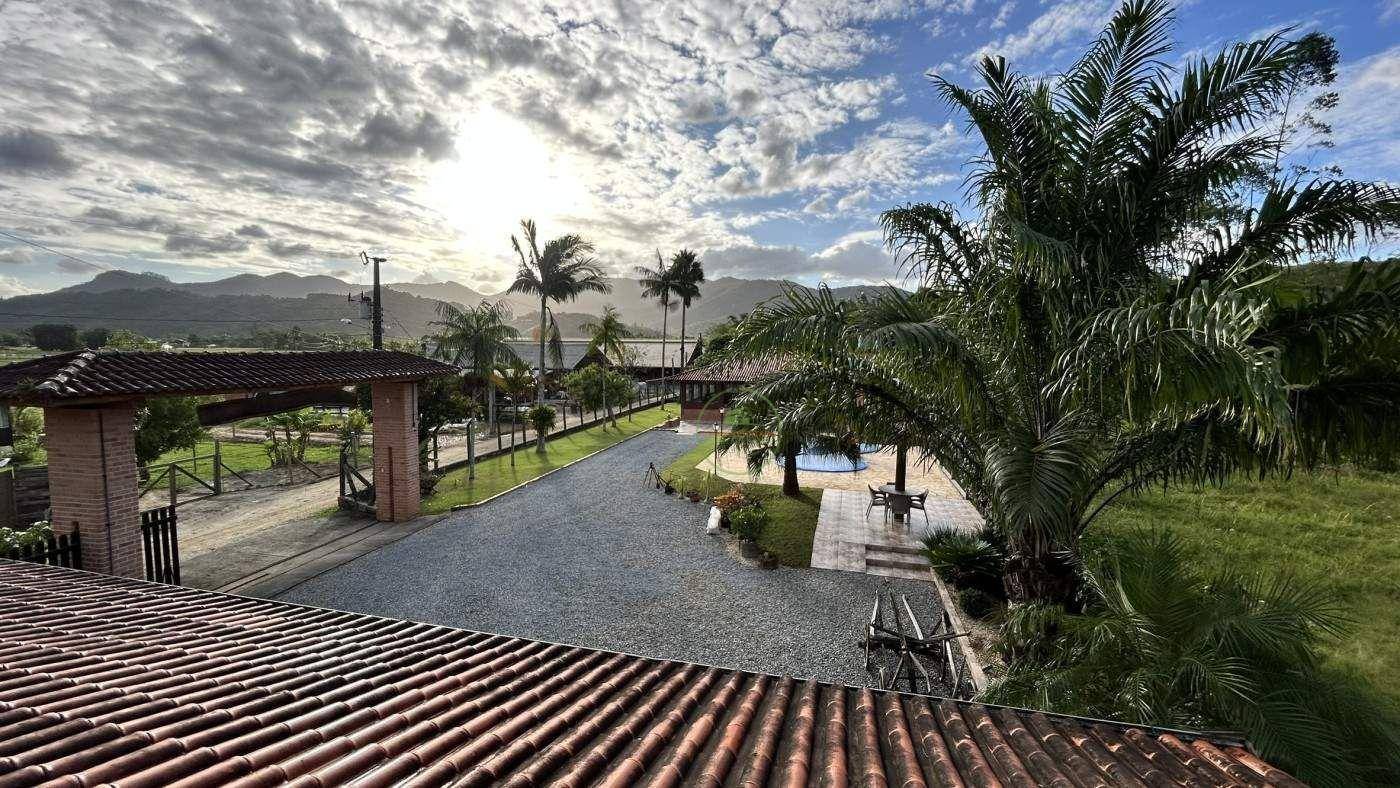 Chácara, 3 quartos, 3600 m² - Foto 1