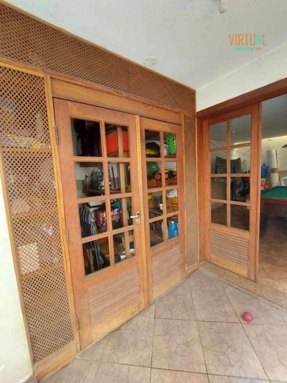 Casa à venda e aluguel com 3 quartos, 250m² - Foto 11