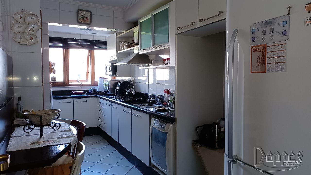 Apartamento à venda com 3 quartos, 170m² - Foto 5