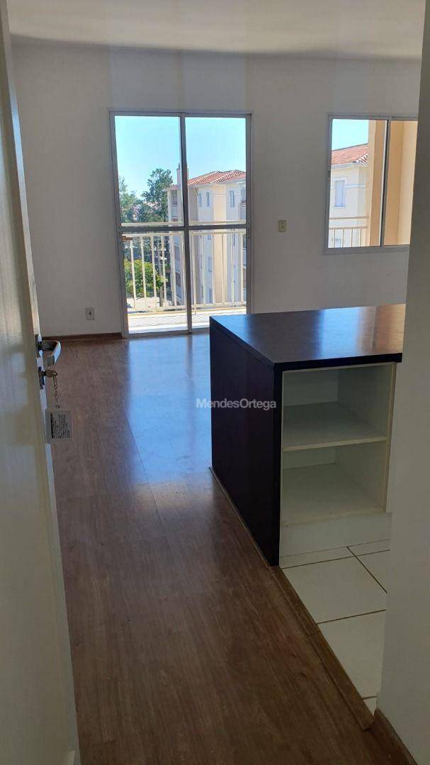 Apartamento para alugar com 3 quartos, 74m² - Foto 3