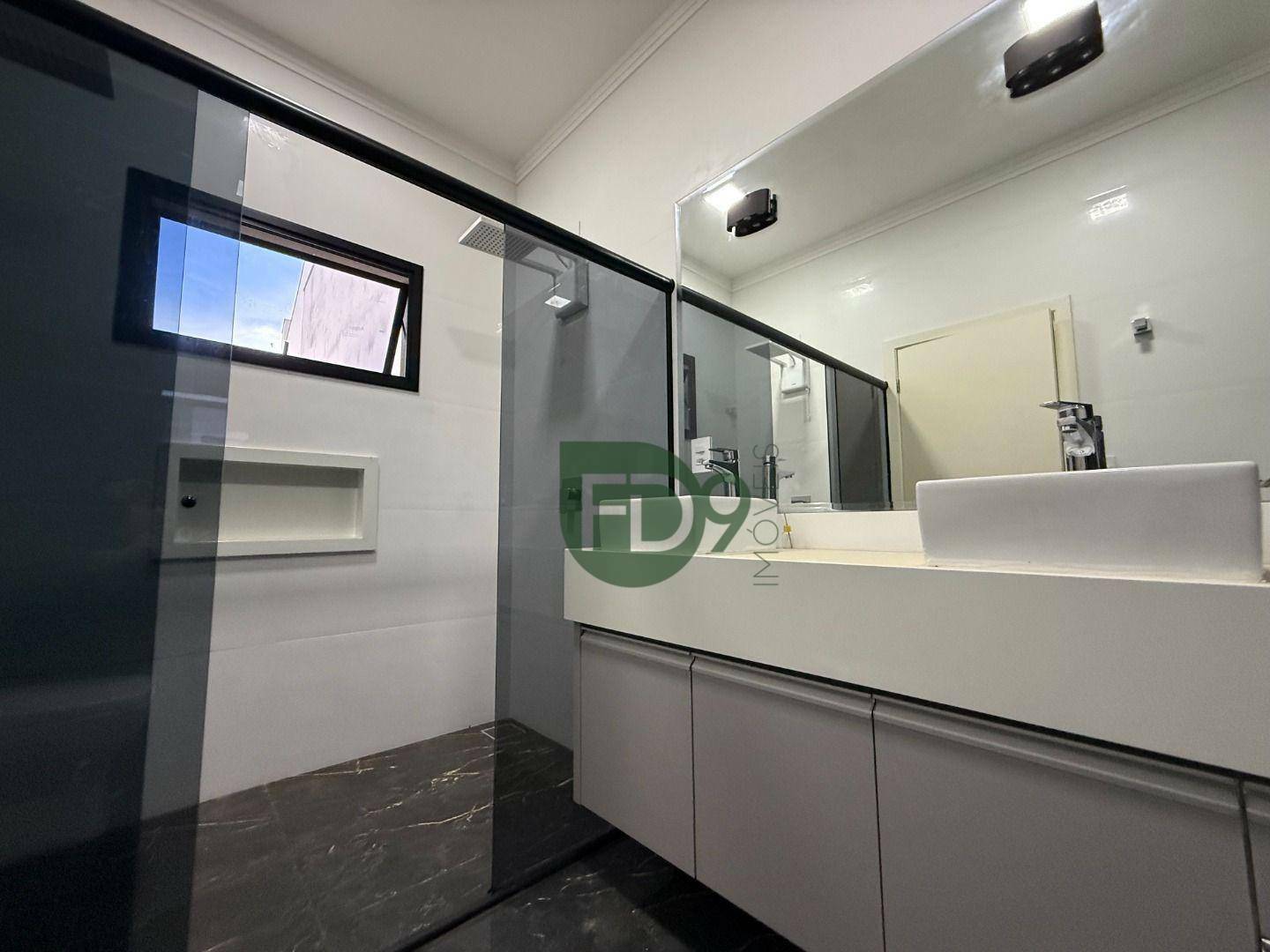 Casa de Condomínio à venda com 3 quartos, 241m² - Foto 7
