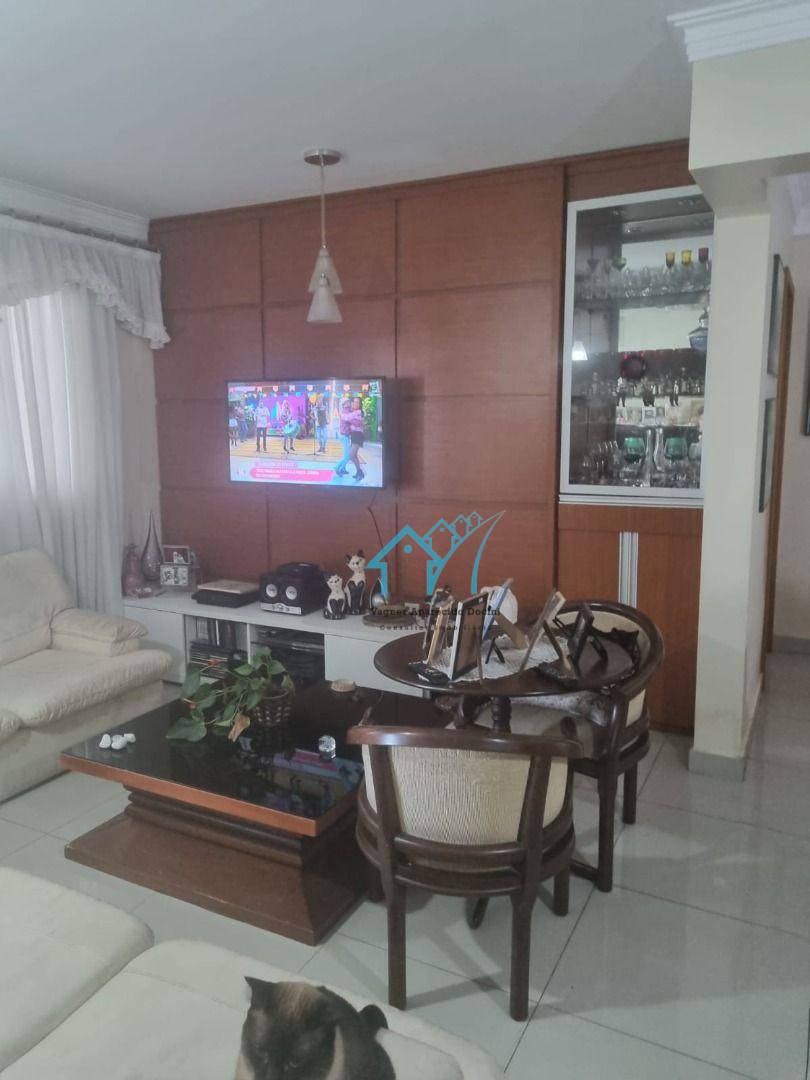 Apartamento à venda com 3 quartos, 146m² - Foto 7