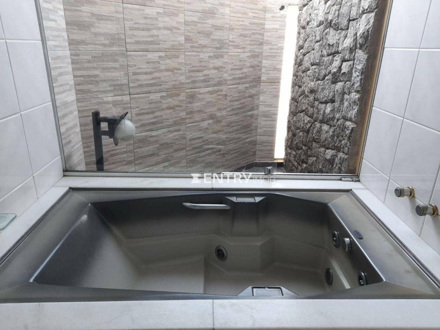 Casa à venda e aluguel com 3 quartos, 234m² - Foto 30