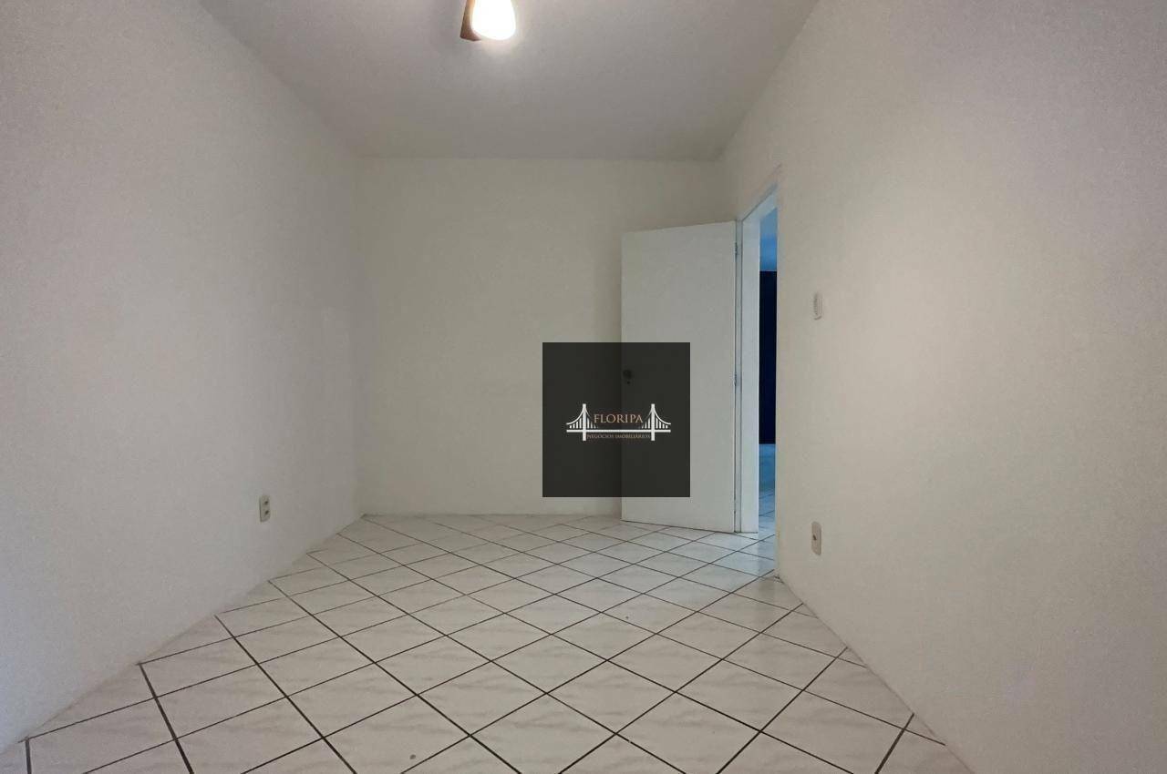 Apartamento à venda com 2 quartos, 66m² - Foto 6