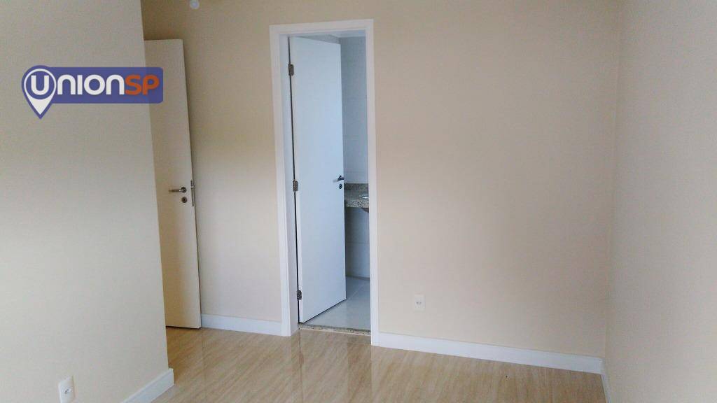 Apartamento à venda com 2 quartos, 62m² - Foto 5