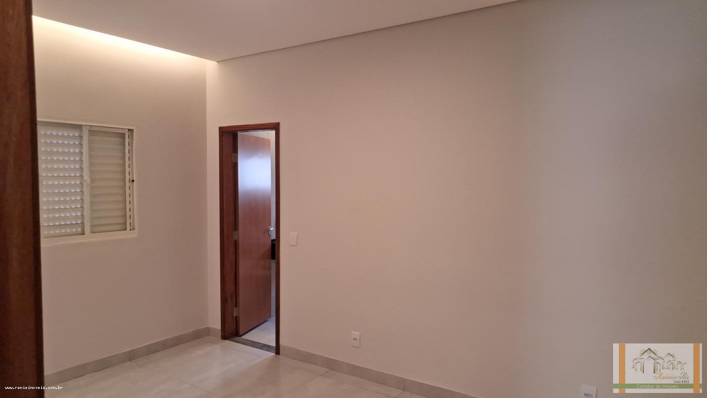 Casa à venda com 3 quartos, 360m² - Foto 12