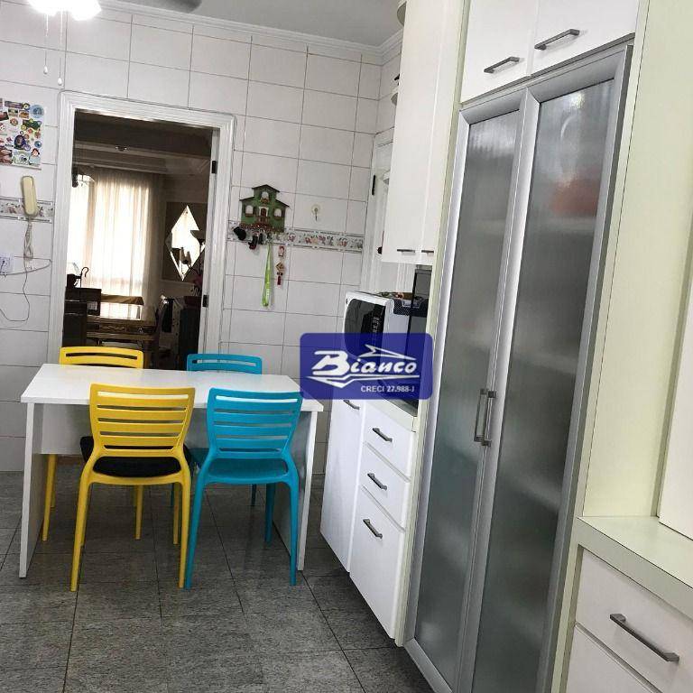 Apartamento à venda com 4 quartos, 176m² - Foto 10