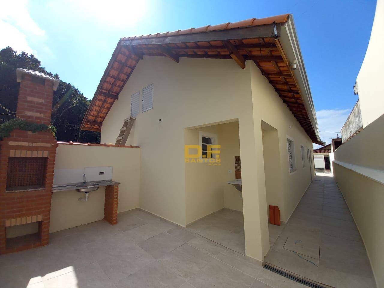 Casa à venda com 2 quartos, 55m² - Foto 5