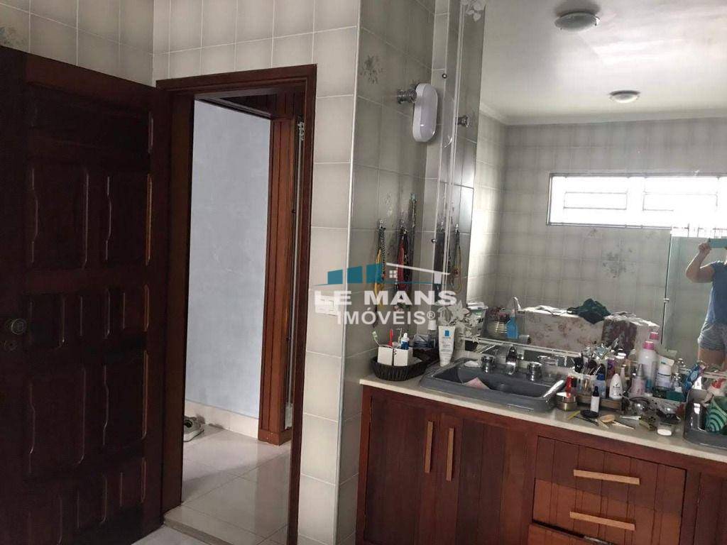 Casa à venda com 3 quartos, 368m² - Foto 22