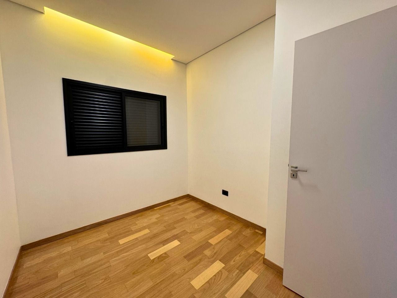 Casa à venda com 3 quartos, 151m² - Foto 11