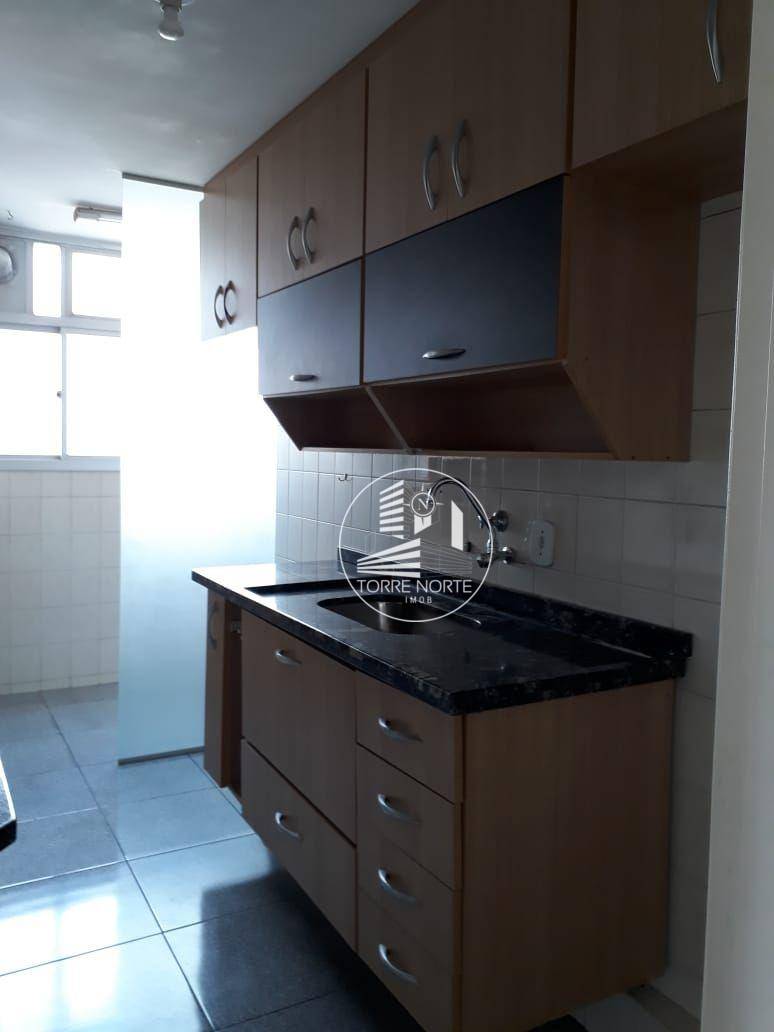 Apartamento à venda com 3 quartos, 76m² - Foto 12