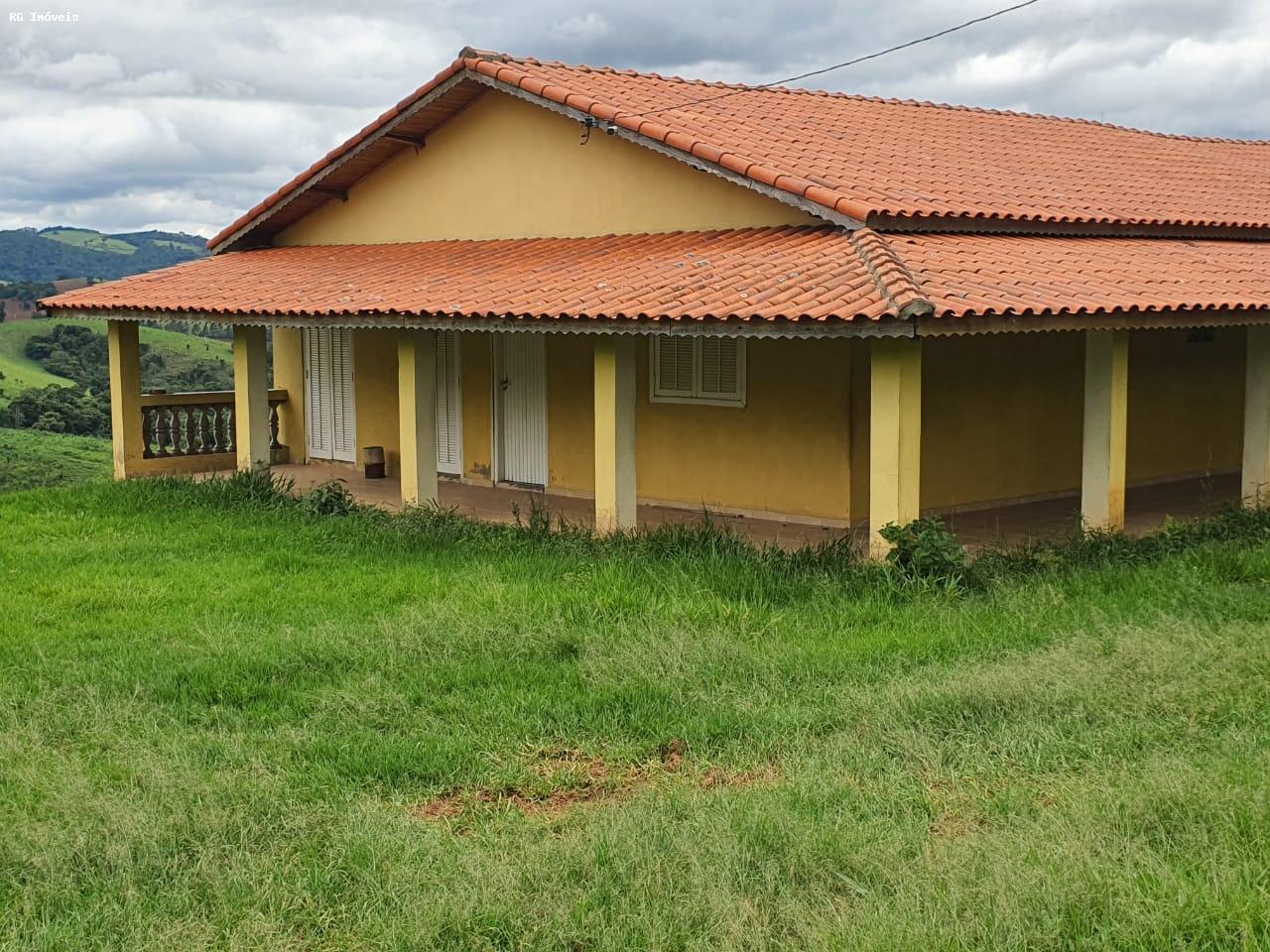 Fazenda à venda com 2 quartos, 220m² - Foto 2