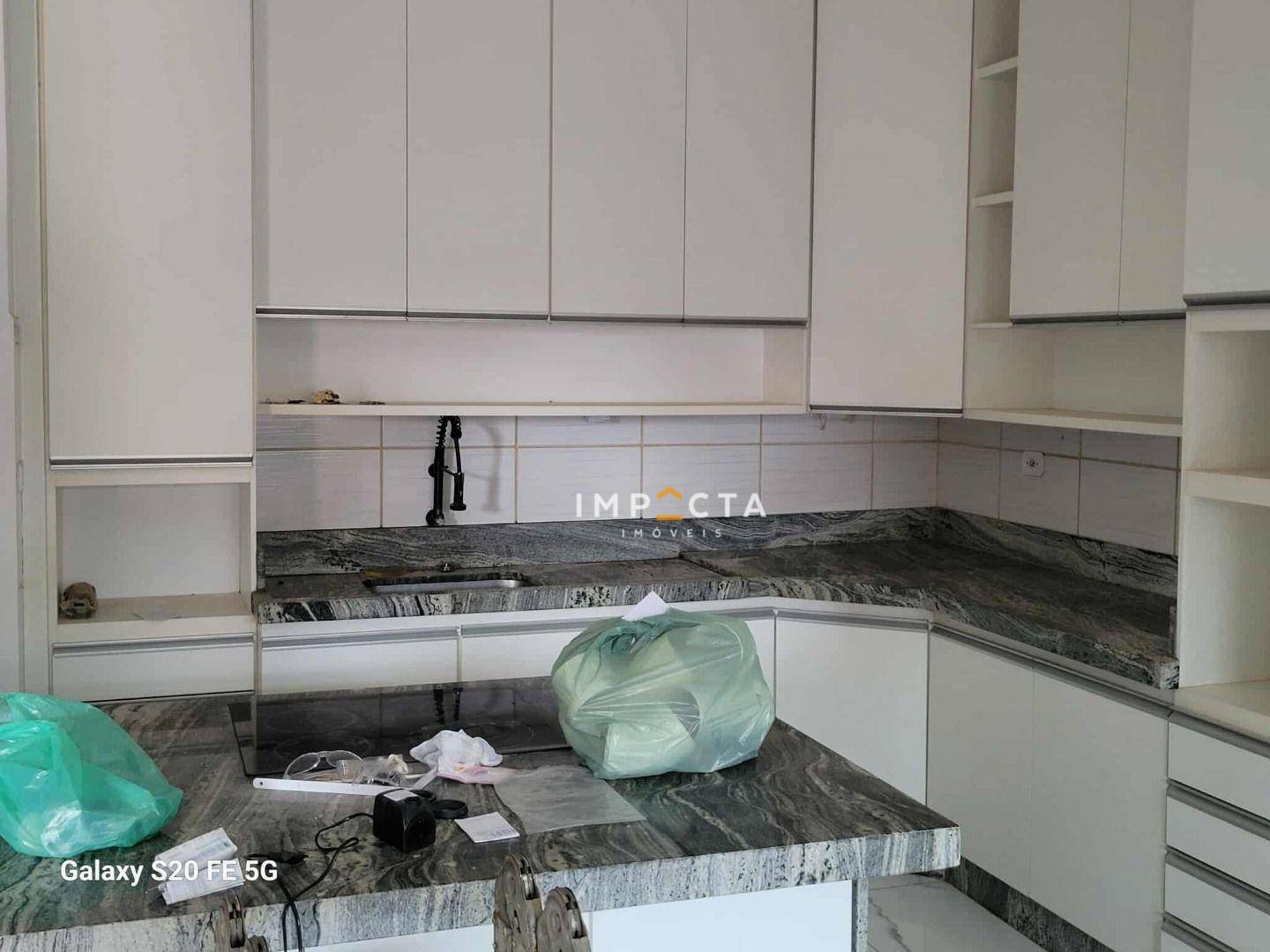 Casa à venda com 3 quartos, 140m² - Foto 4