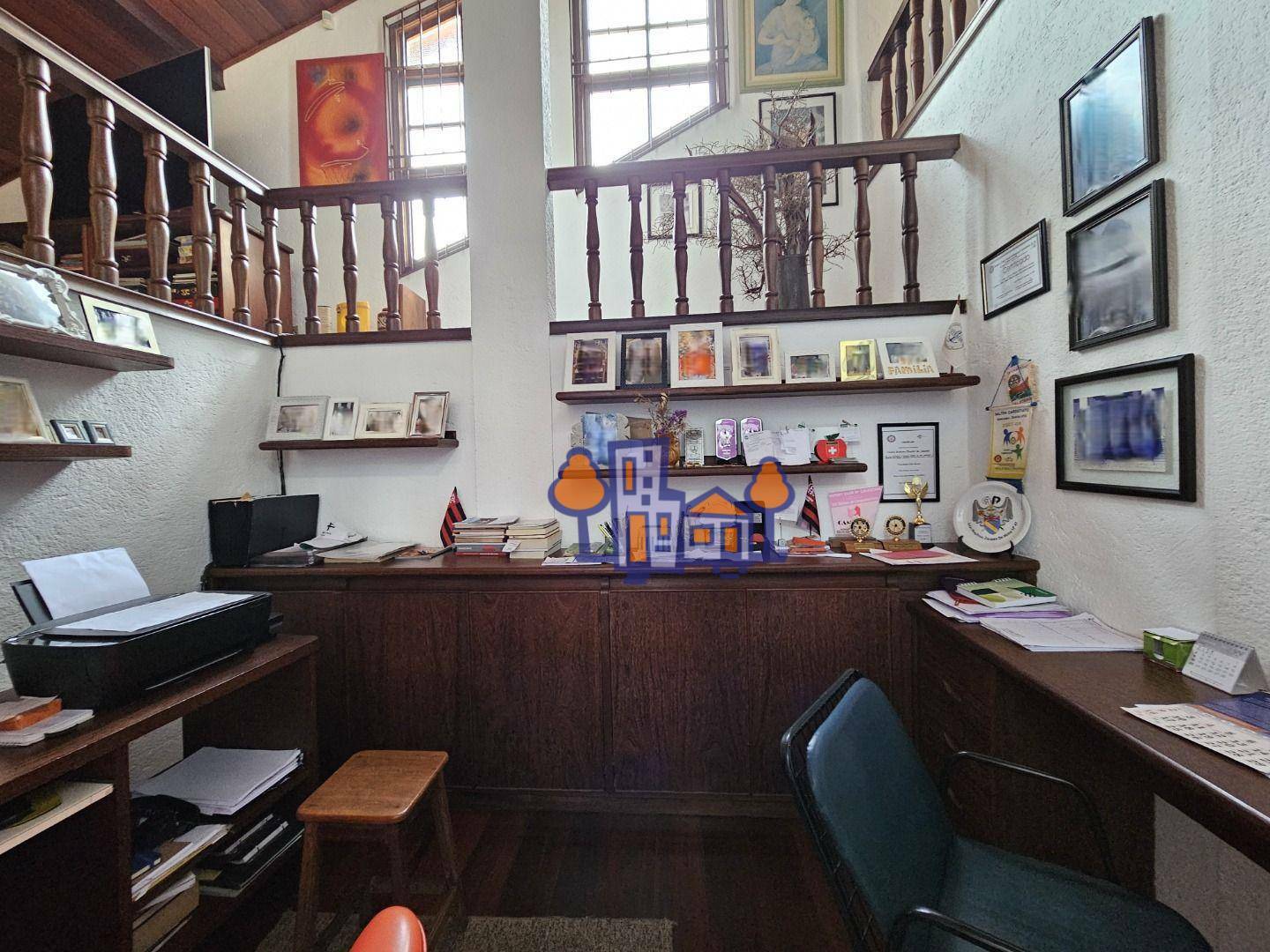 Casa à venda com 4 quartos, 300m² - Foto 31