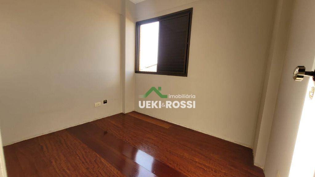 Apartamento à venda com 2 quartos, 69m² - Foto 5