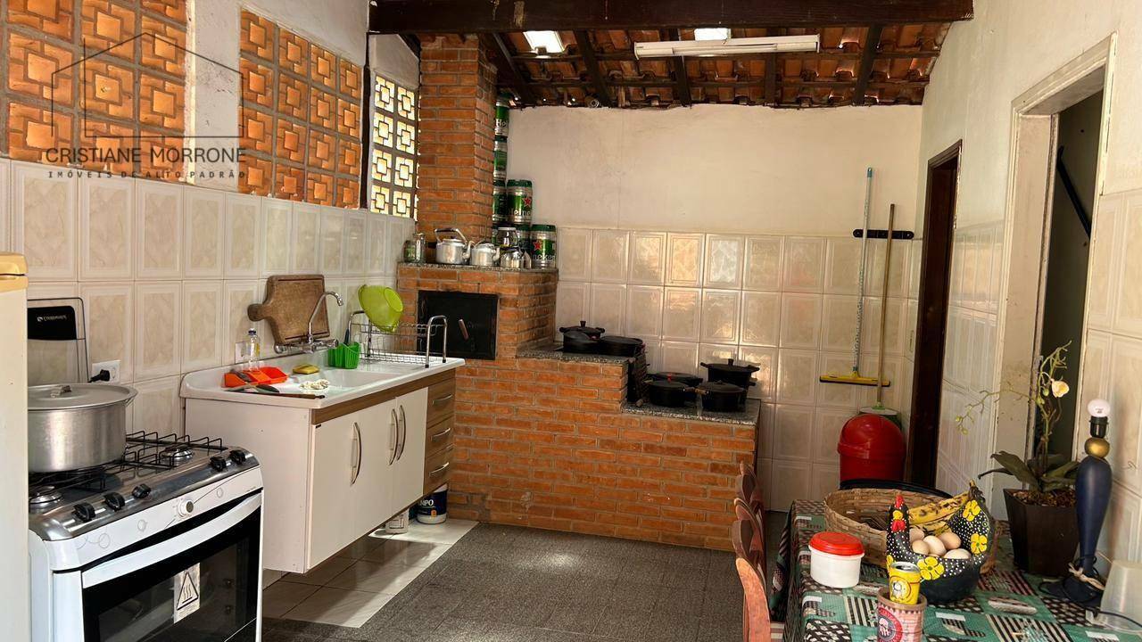 Chácara à venda com 5 quartos, 250m² - Foto 9