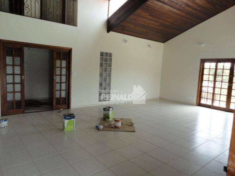 Casa de Condomínio para alugar com 3 quartos, 250m² - Foto 5