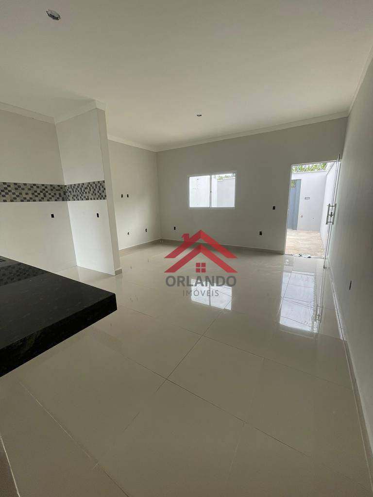 Casa à venda com 2 quartos, 65m² - Foto 4