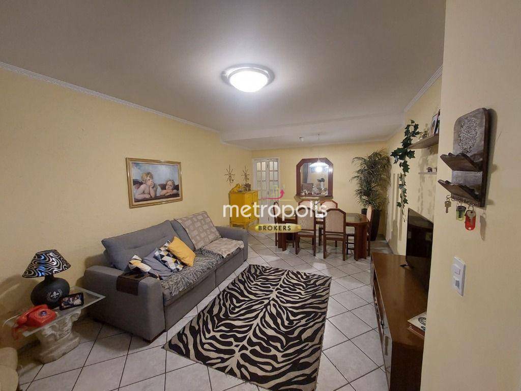 Sobrado à venda com 4 quartos, 200m² - Foto 1