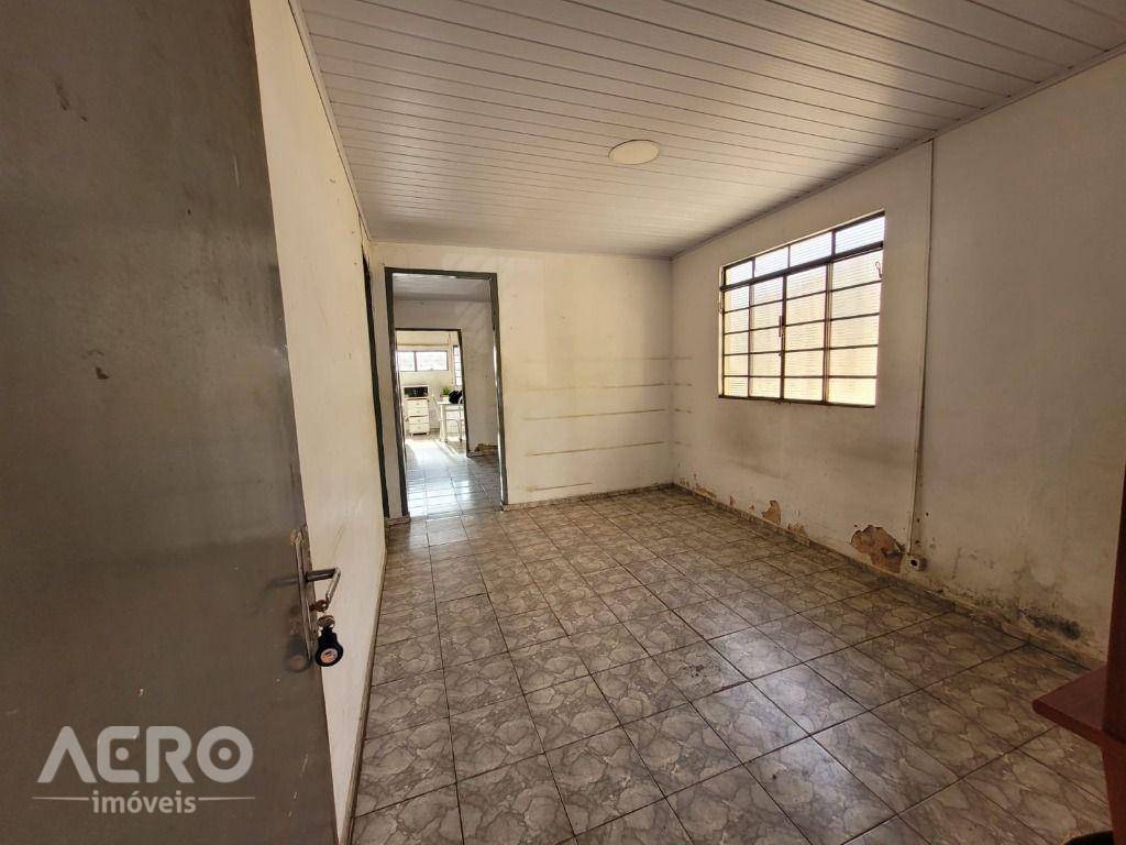 Casa à venda com 3 quartos, 203m² - Foto 14