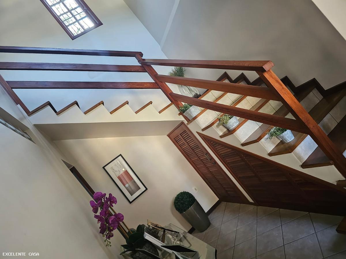 Casa à venda com 3 quartos, 250m² - Foto 21