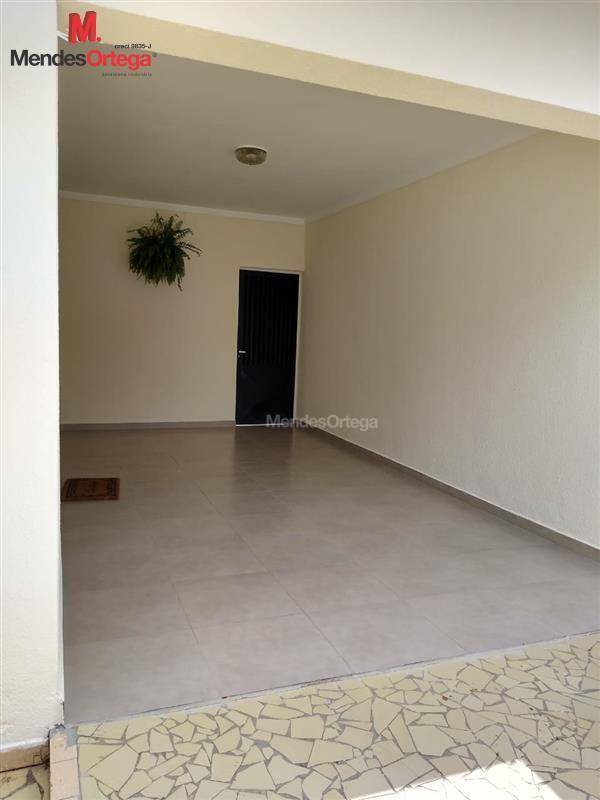 Casa à venda com 3 quartos, 150m² - Foto 7