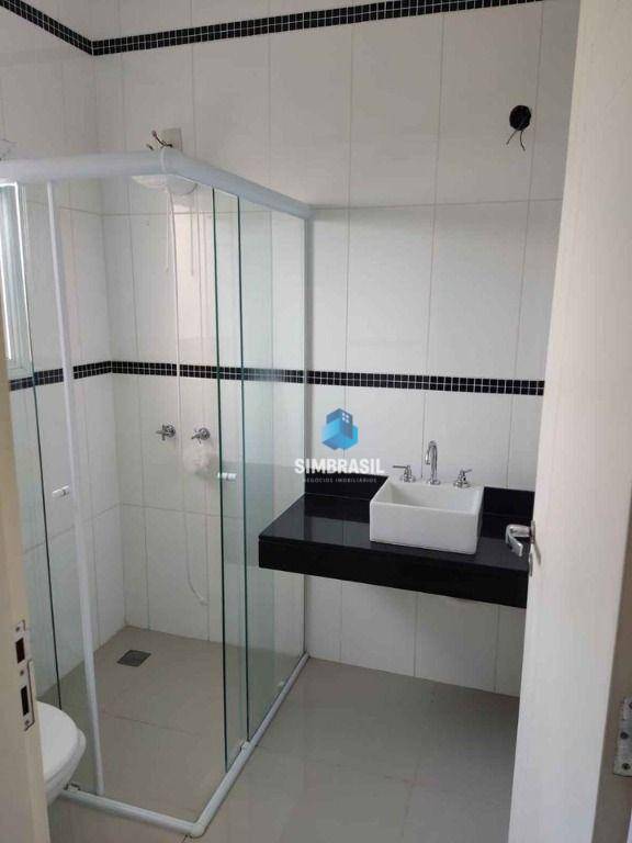 Casa à venda com 4 quartos, 240m² - Foto 22