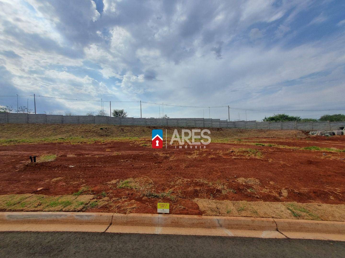 Loteamento e Condomínio, 745 m² - Foto 1