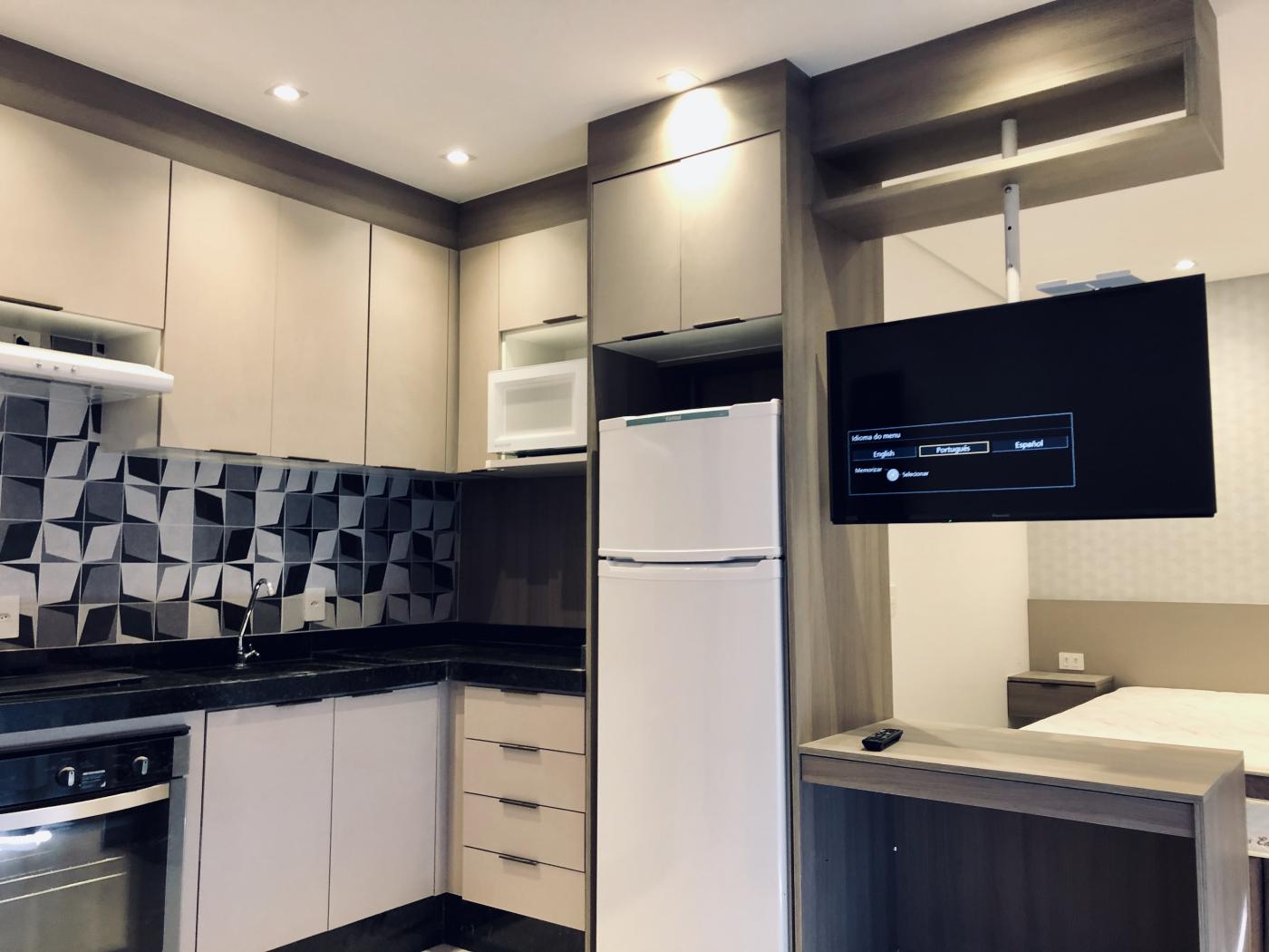 Apartamento para alugar com 2 quartos, 76m² - Foto 13