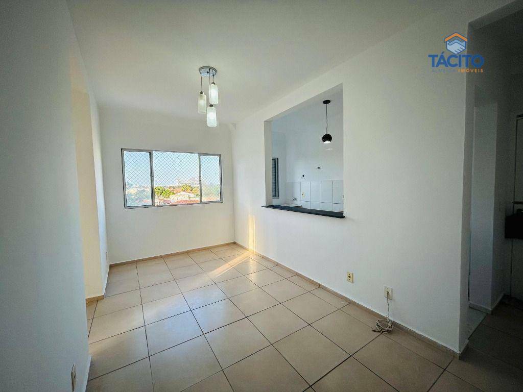 Apartamento à venda com 2 quartos, 44m² - Foto 2