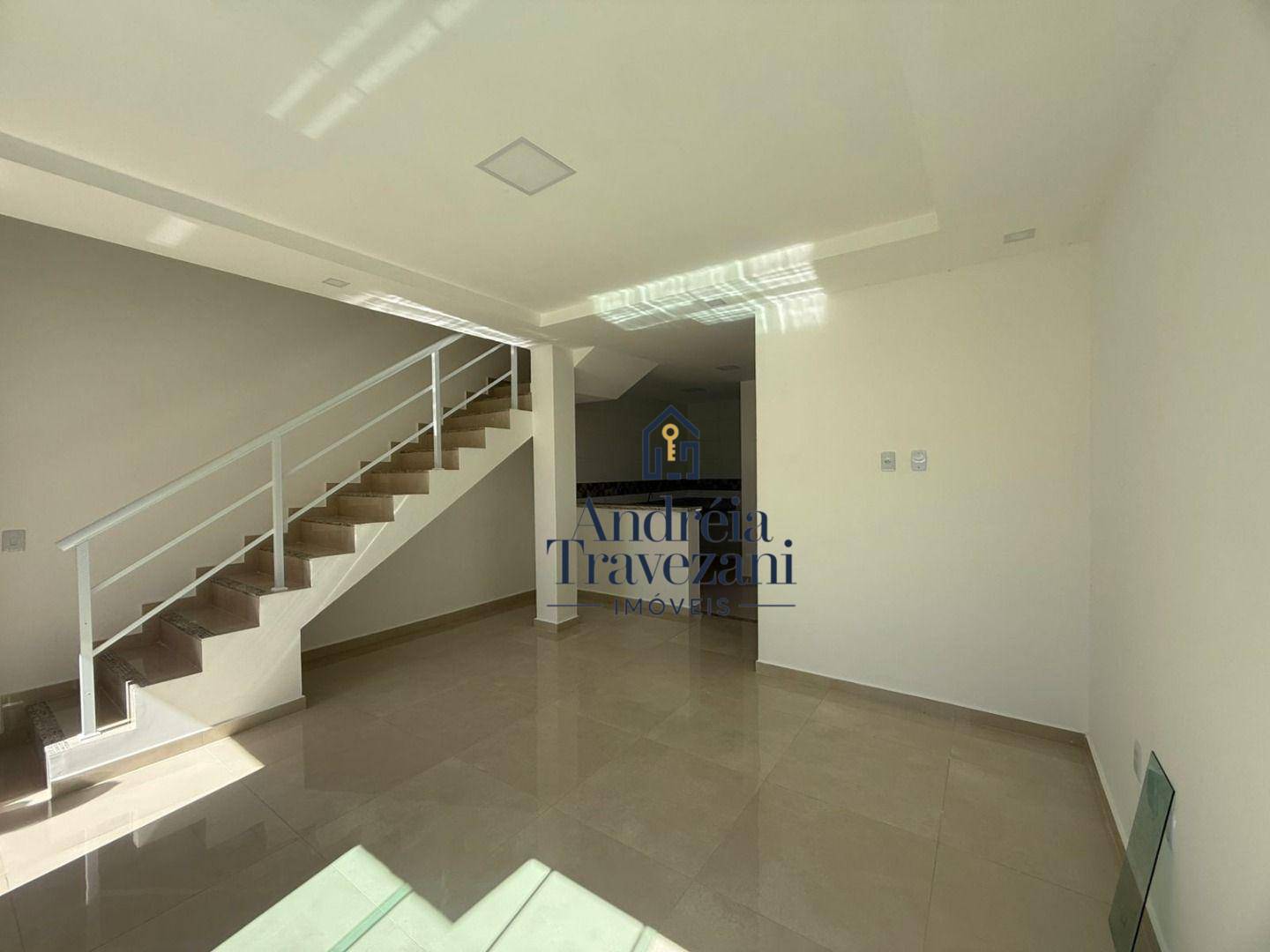 Casa à venda com 2 quartos, 85m² - Foto 5