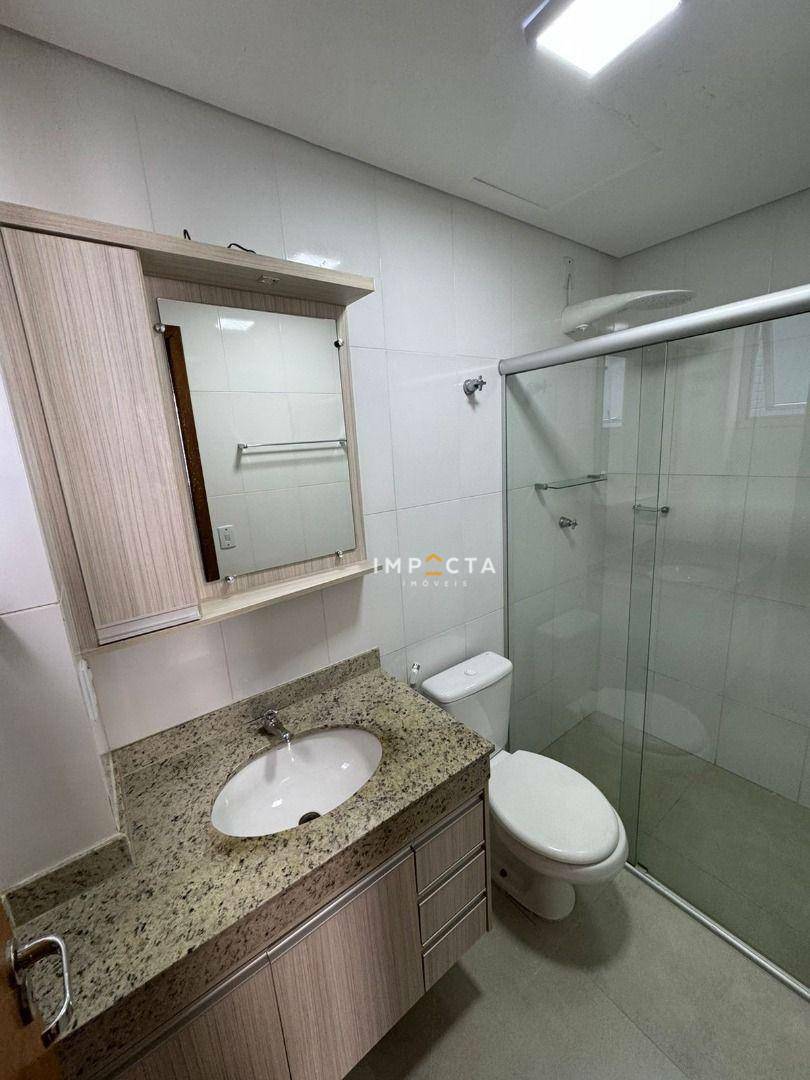 Apartamento à venda com 2 quartos, 75m² - Foto 4