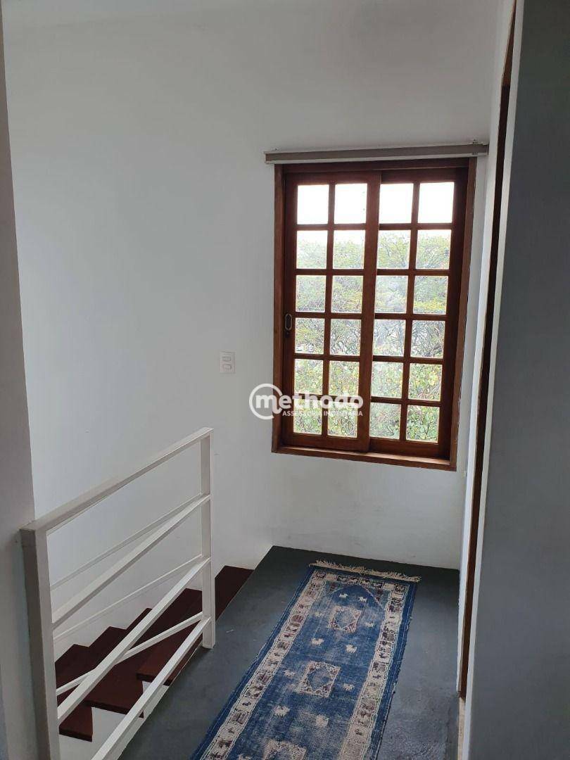 Casa à venda com 4 quartos, 230m² - Foto 15