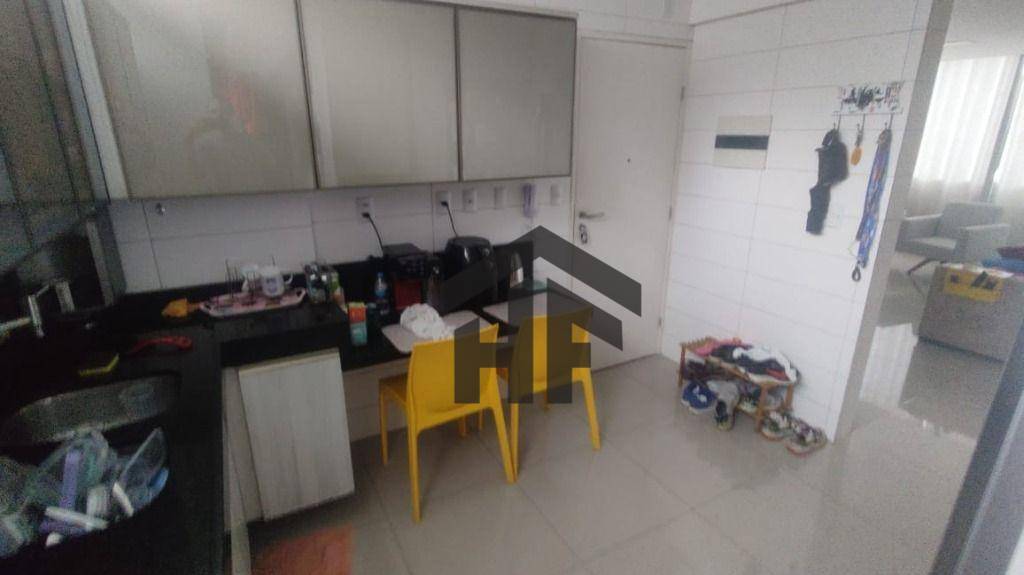 Apartamento à venda com 2 quartos, 70m² - Foto 8