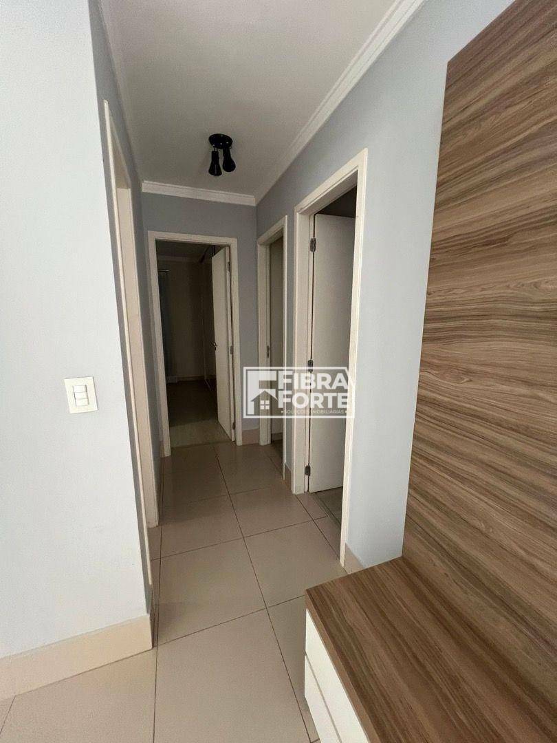 Apartamento à venda e aluguel com 3 quartos, 75m² - Foto 11