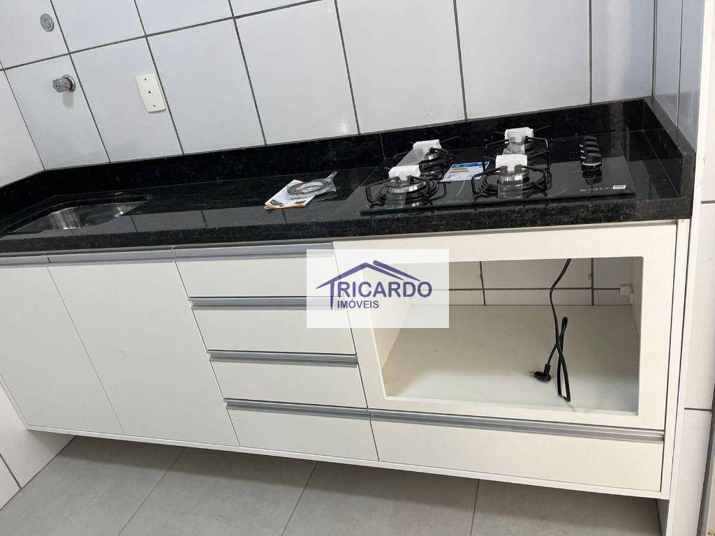 Apartamento à venda com 3 quartos, 68m² - Foto 4