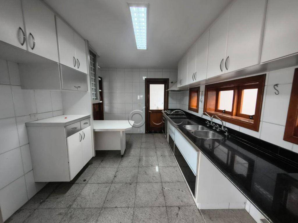 Casa de Condomínio para alugar com 3 quartos, 320m² - Foto 13