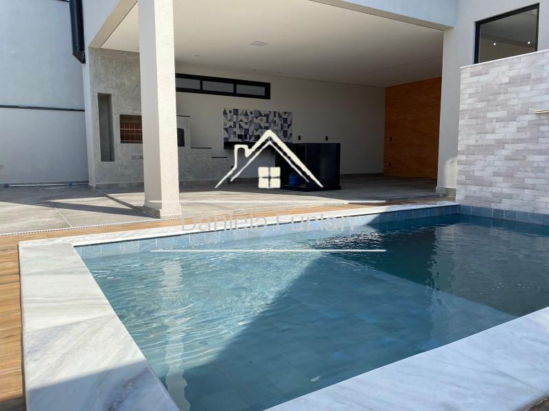 Casa de Condomínio à venda com 3 quartos, 230m² - Foto 3