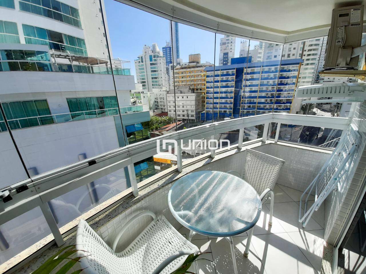 Apartamento para alugar com 3 quartos, 123m² - Foto 8