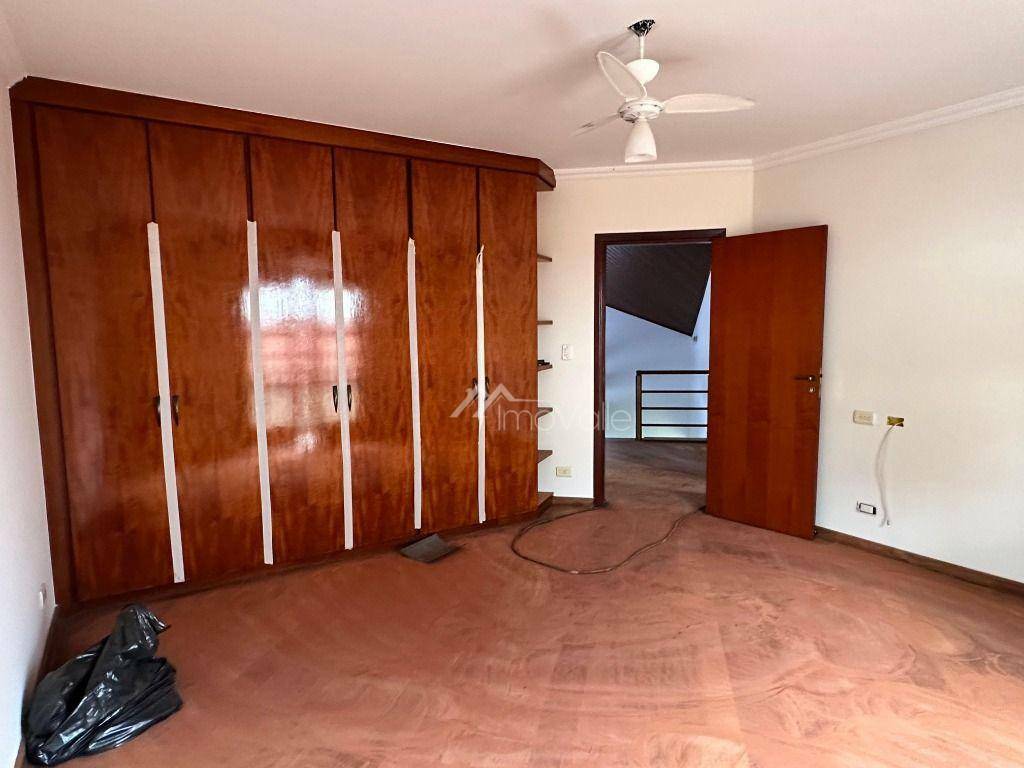 Casa de Condomínio para alugar com 4 quartos, 331m² - Foto 25