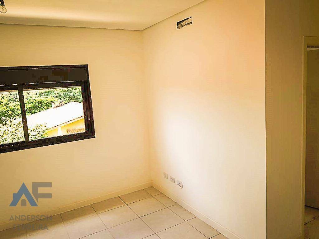 Casa à venda com 4 quartos, 250m² - Foto 15