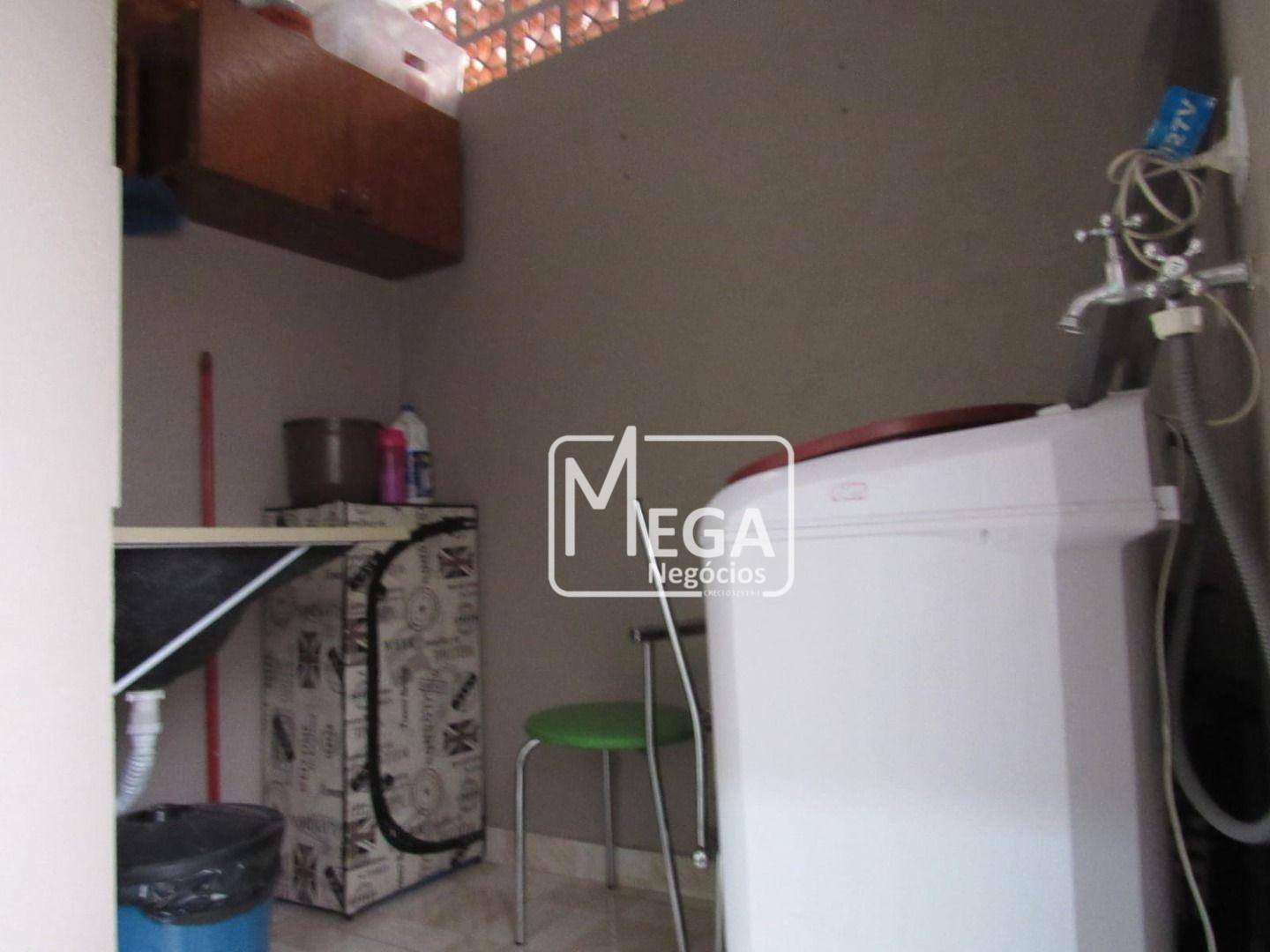 Casa à venda com 4 quartos, 250m² - Foto 11