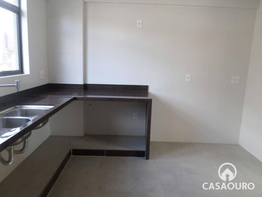 Apartamento à venda com 4 quartos, 135m² - Foto 8